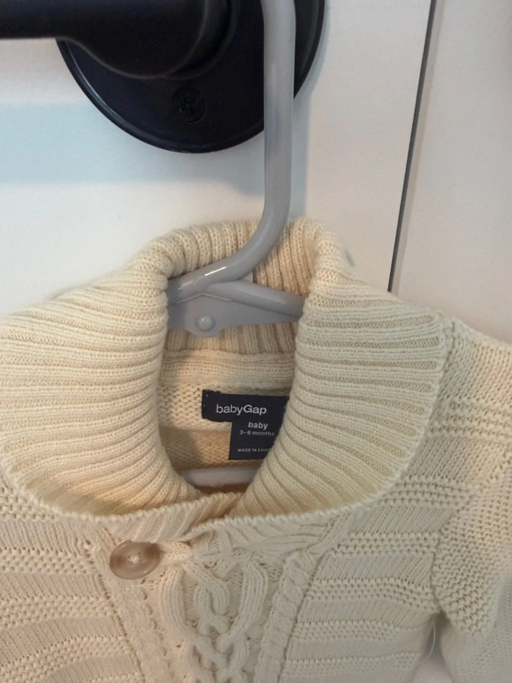 NWOT babyGAP Cream Cable Knit Sweater Romper Size 3-6 months